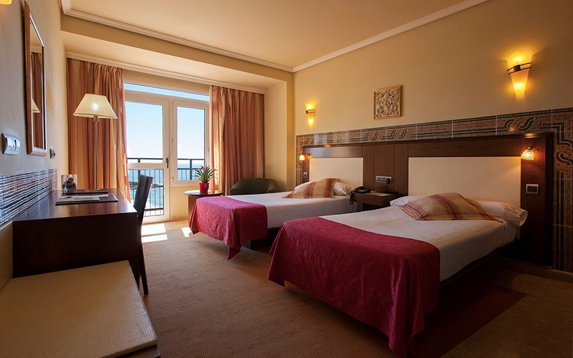 Hotel H10 Imperial Tarraco 4* Sup Tarragona Zimmer foto